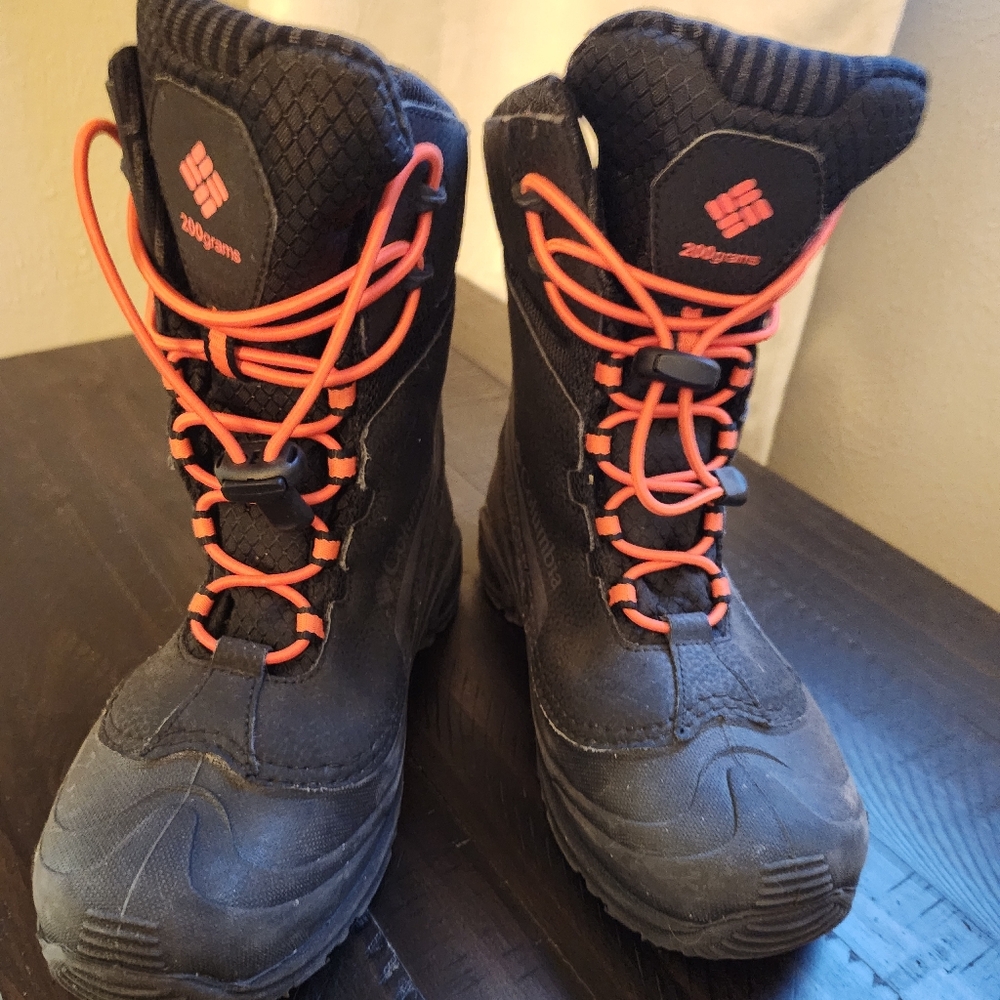COLUMBIA waterproof 200 grams black winter boots